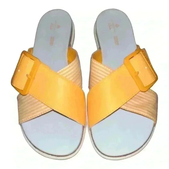Clarks Women's Yellow Eliza April Sandals, Size 7.5 - Picture 1 of 6